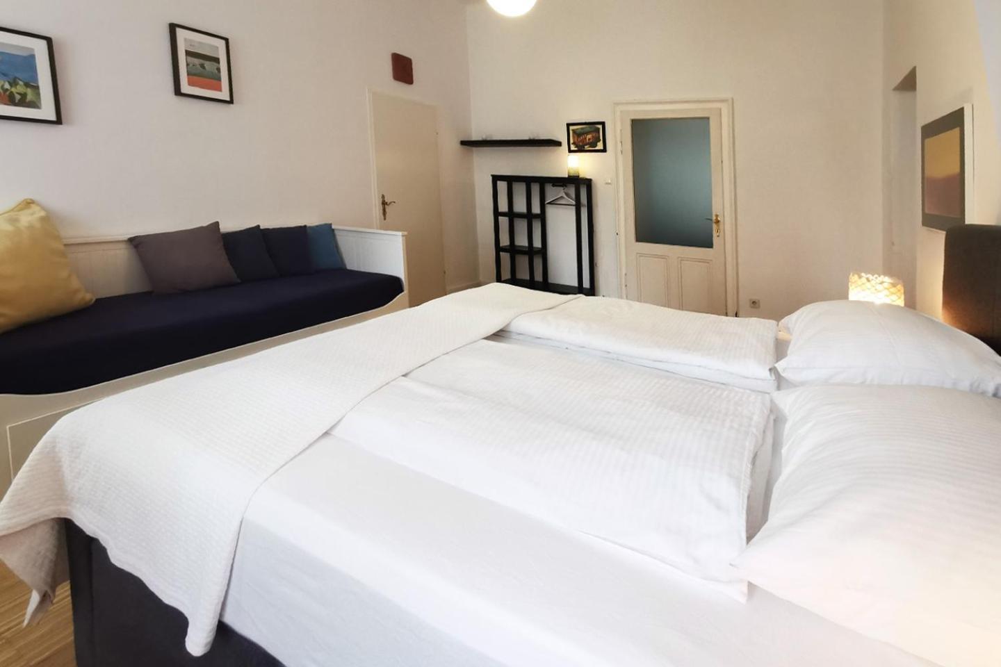 Vienna Palm Apartments Room photo